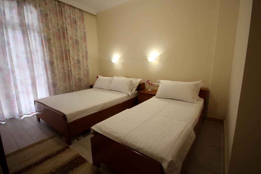 阿里酒店 Sarandë 外观 照片